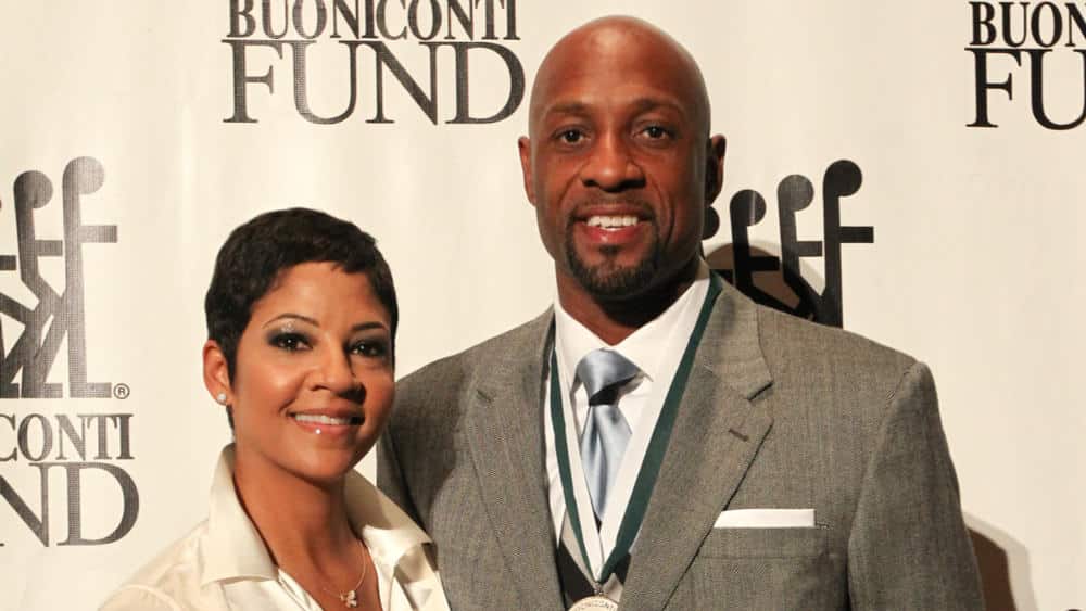 Alonzo Mourning Spotted With Mystery Beach Babe After Divorcing Wife - Heat  Nation