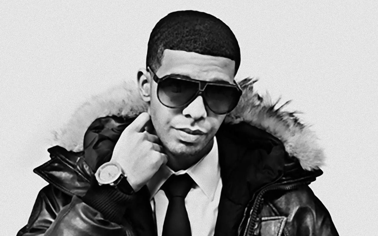 Drake's Alleged Ex-Girlfriend Sues Over 