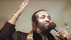 Andraé Crouch Passes at 72