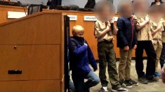 10-Year-Old Boy Kneels During Pledge of Allegiance