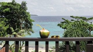 coconut-drink-beach
