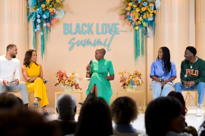 Love expert Francesca Hogi (center) chats with  Robert and JR Burton (left) and Ashley Blaine Featherson-Jenkins and Darroll Jenkins. Image: courtesy of Black Love. 