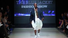 Young-Paris-the-blue-jacket-fashion-show