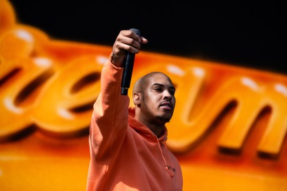 Omen performs at 2023 Dreamville Festival. Image: Cornell Watson for EBONY.